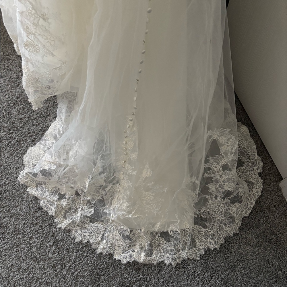 NWT Elegant White Lace Wedding Dress - Picture 4 of 10